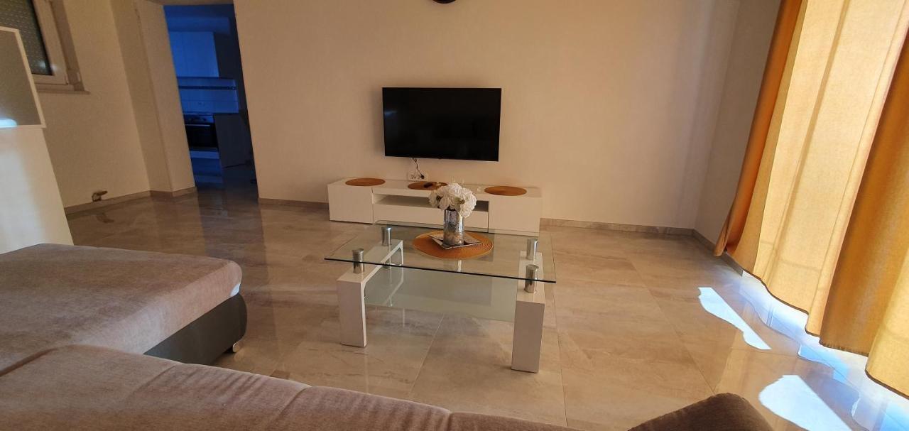 Apartmani Naomi&Leo Senj  Luaran gambar
