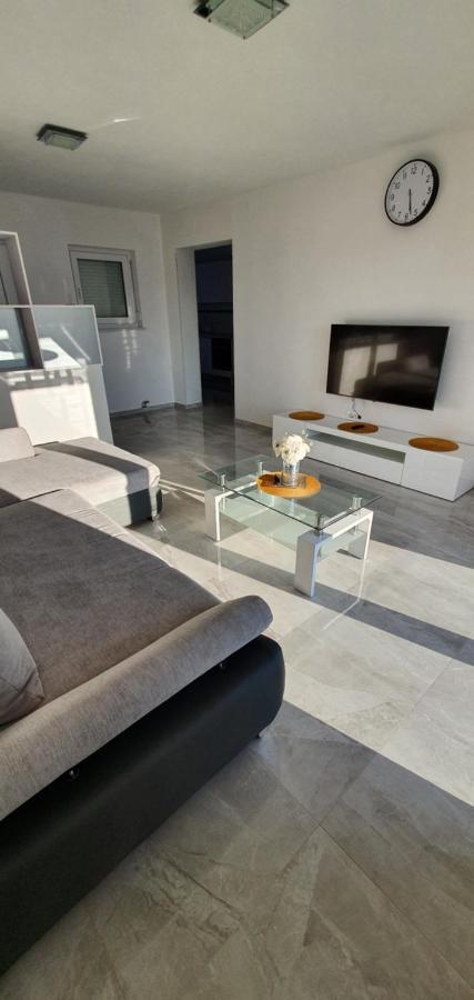 Apartmani Naomi&Leo Senj  Luaran gambar