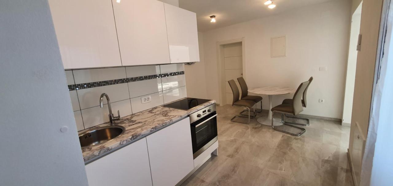 Apartmani Naomi&Leo Senj  Luaran gambar