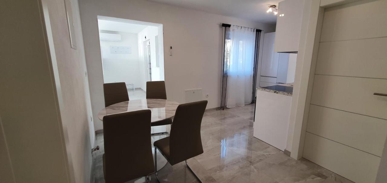 Apartmani Naomi&Leo Senj  Luaran gambar